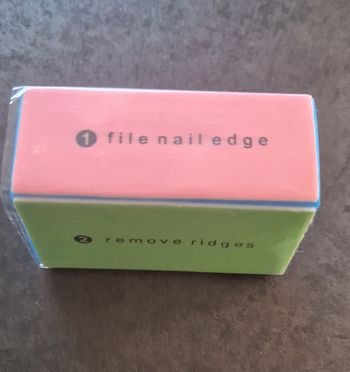 Lime / polissoir 4 faces - NEUVE