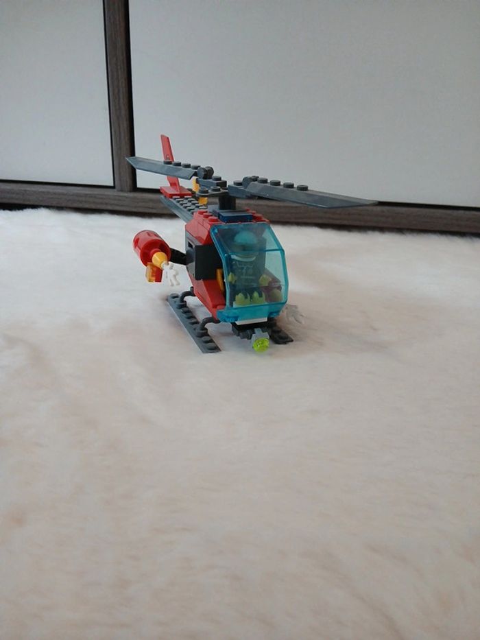 lego pompiers hélicoptère