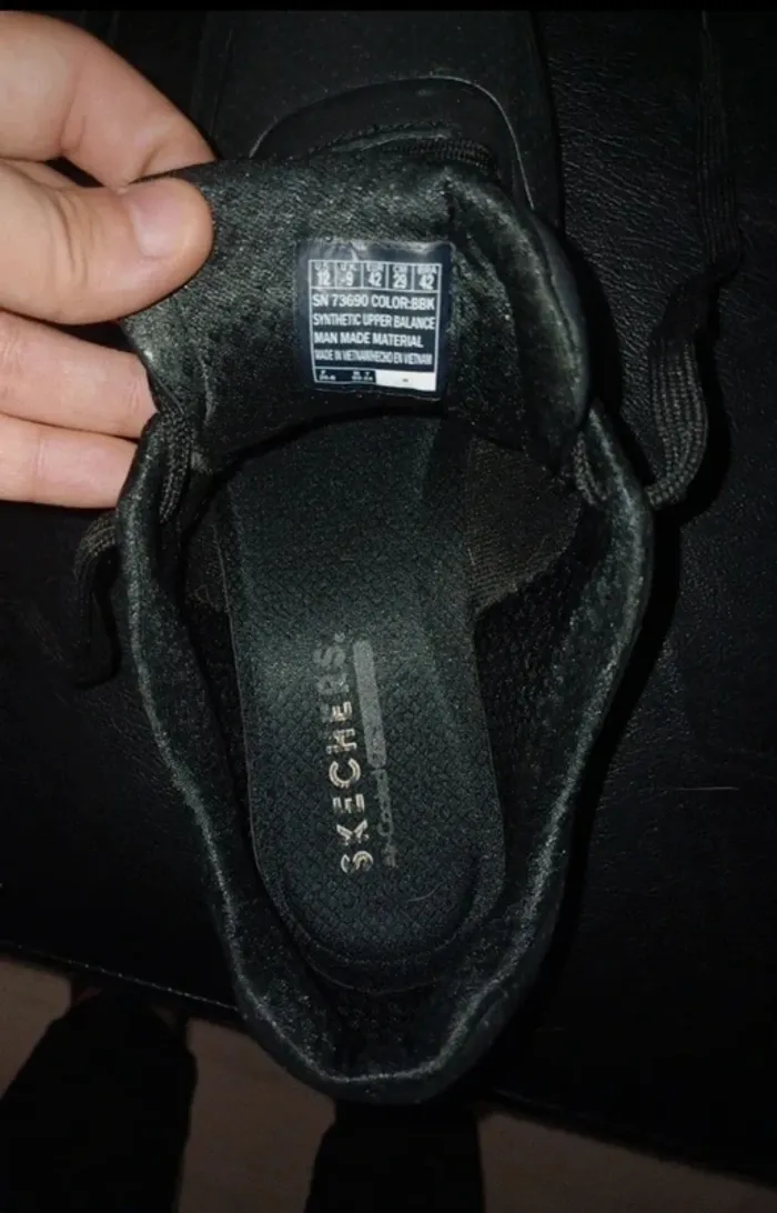 Sketchers t42+ pour pied de 29cm, très bon état - photo numéro 2
