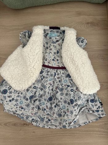 gilet moumoute + robe sergent major taille 3/6 mois