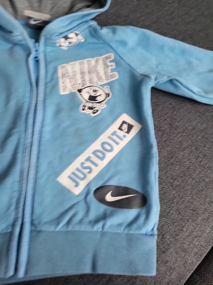 Veste Nike bleu clair - photo numéro 2