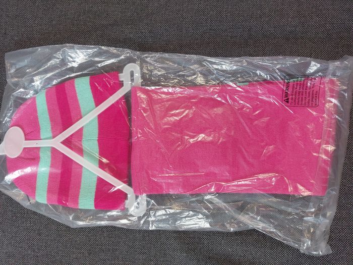 ensemble bonnet gants écharpe la reine des neige rose et trait bleu - photo numéro 2