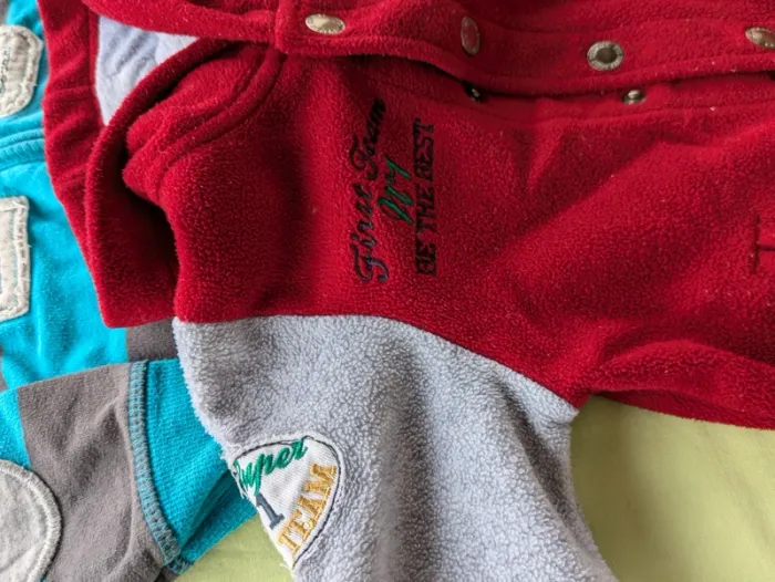 Lot de 2 sweats à capuche 18 mois - photo numéro 4