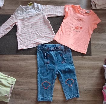 Ensemble t shirt et pantalon 12 mois