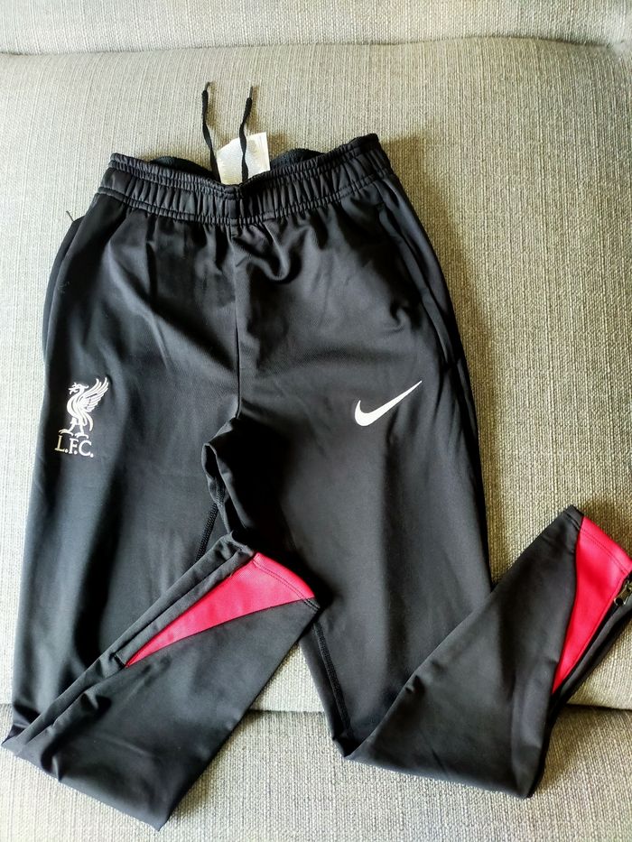 Bas de survêtement Nike Liverpool taille 9 ans - photo numéro 3
