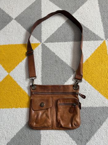 Sac à bandoulière en cuir vintage