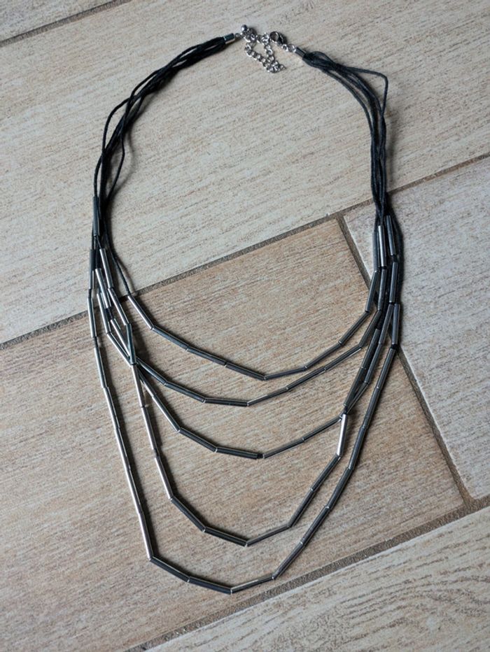 Collier a plusieurs rangs - photo numéro 2