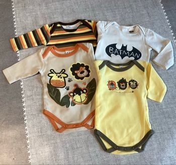 Bodies  manches longues 3 mois ( lot de 4 )