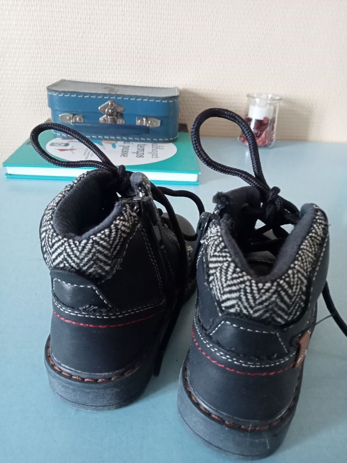 Chaussures neuves - photo numéro 3