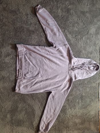 Pull a capuche rose pâle