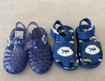 Lot de paires sandales de plage bébé 21