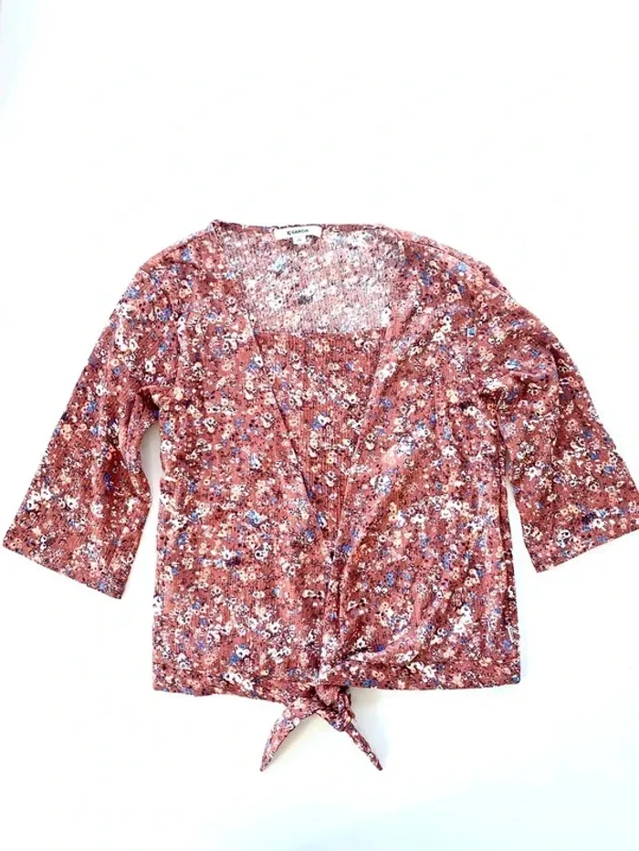🌸 Top cache-cœur fleuri avec lien – féminin & tendance - Taille S - photo numéro 4