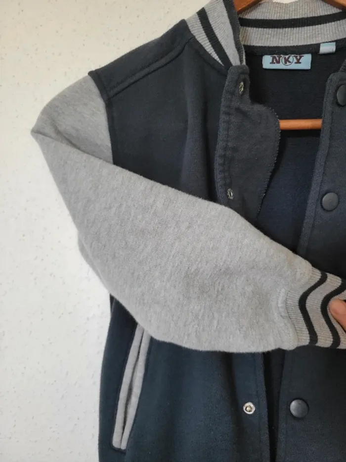 Gilet pression garçon 👦 8 ans - photo numéro 8
