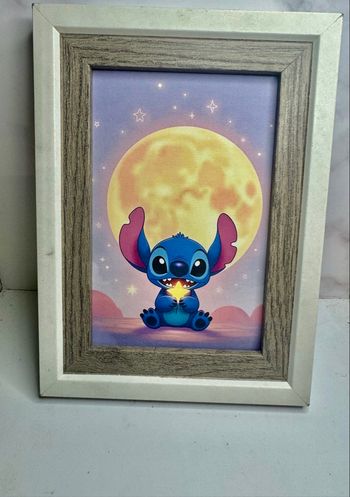 Affiche stitch lune 