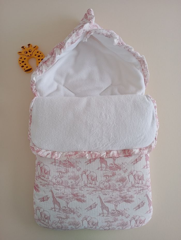 Nid d'ange bébé gaze de coton et polaire savane rose