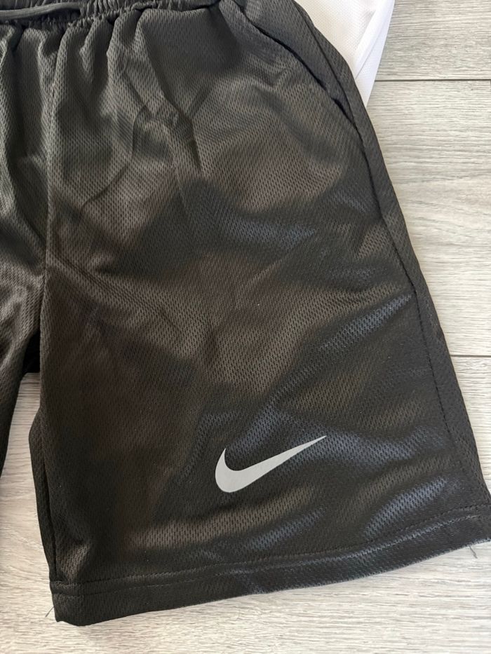 Ensemble Nike - photo numéro 3