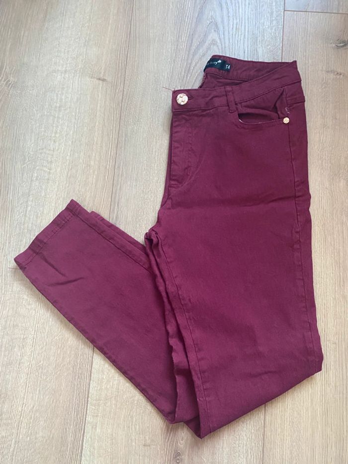 Pantalon slim taille 42 avec élasthane
