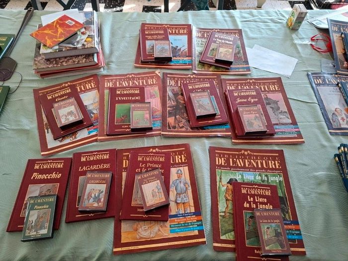 Lot de 10 bibliotheque de l'aventure