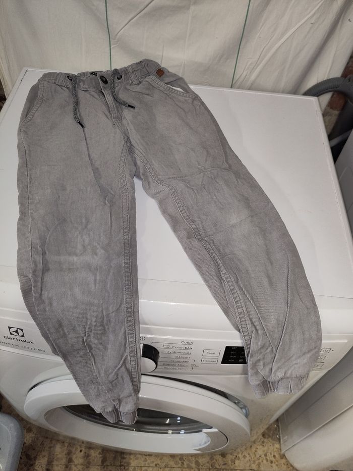 Pantalon gris velours doublé Kiabi 7 ans