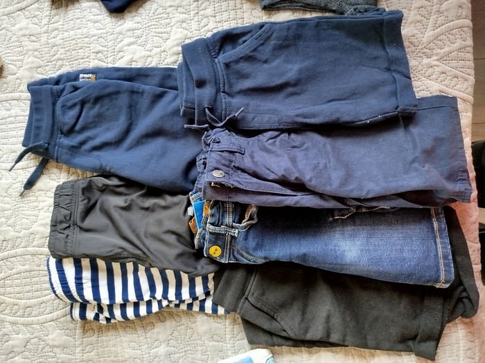 Lot vêtements 5 ans - photo numéro 2