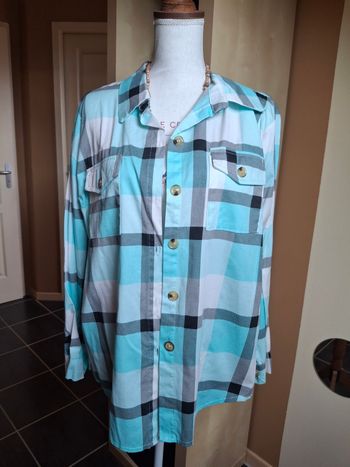 Chemise a carreaux turquoise neuve