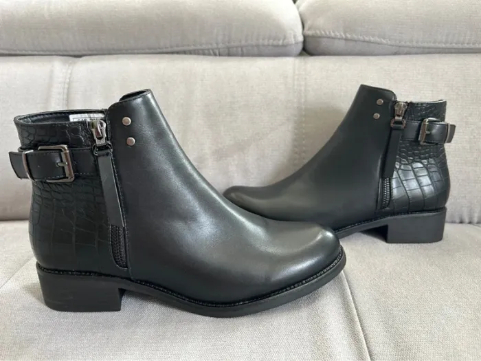 Bottines neuves taille 39