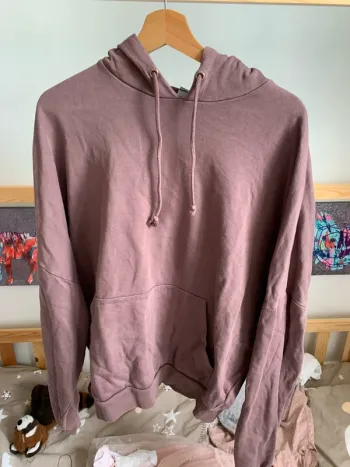 Sweat à capuche bordeaux ? M