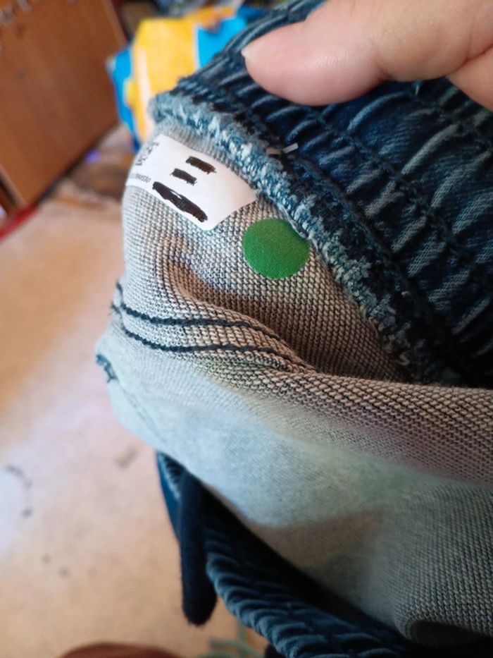 Short en jean t. 48 kiabi pas de vinted go  taille élastique - photo numéro 2