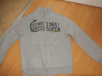Veste sweat benetton 10 11 ans