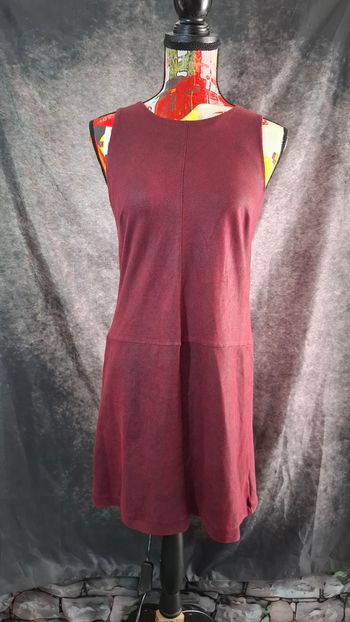 Robe douce effet peau reptile bordeaux