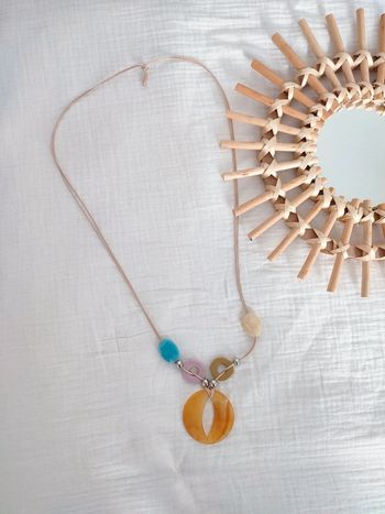 Grand sautoir neuf pastel