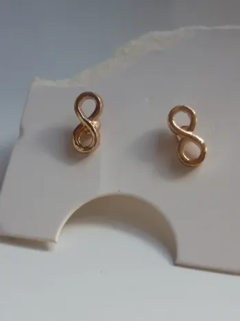 Puces d'oreilles "infini"
