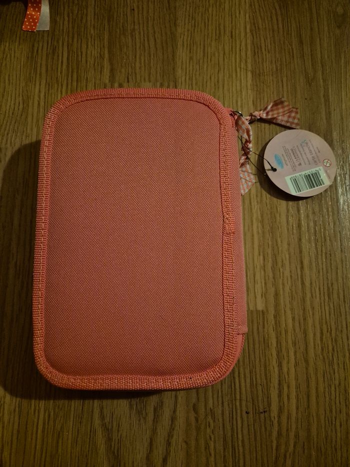 Trousse pour écrire et dessiner NEUF - photo numéro 4