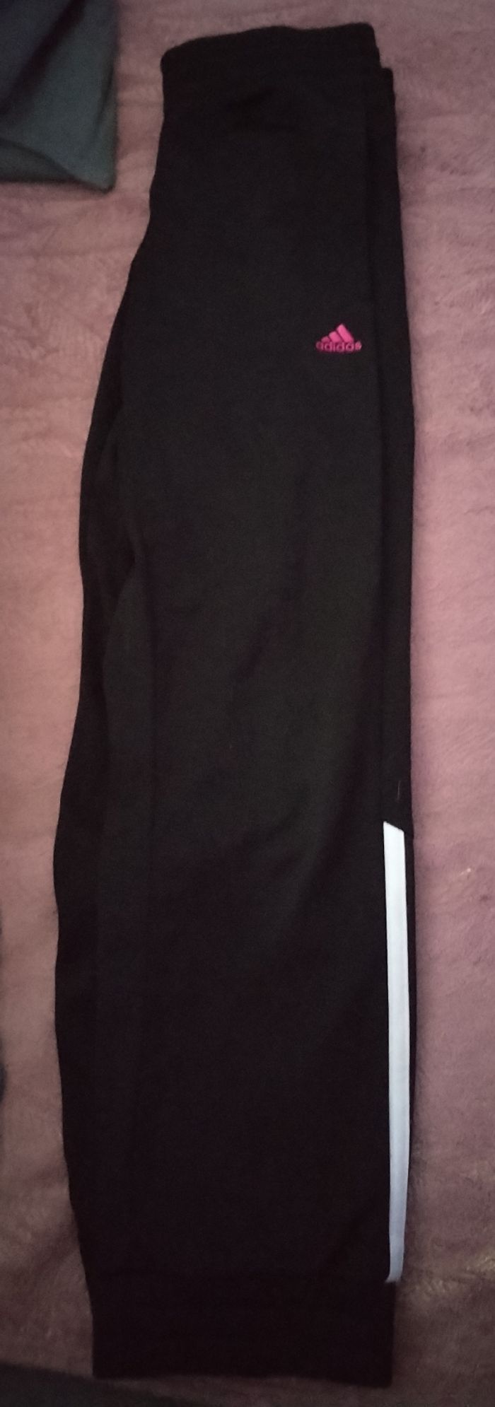 Jooging "Adidas" 7/8 ans neuf - photo numéro 8