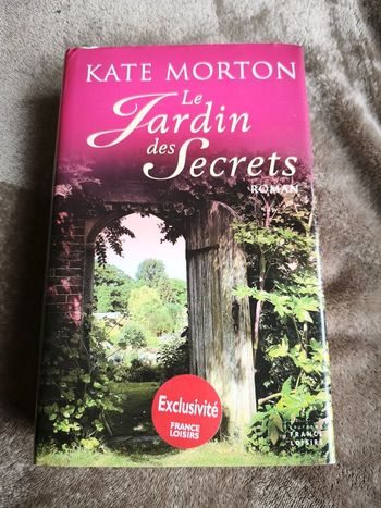 Livre le jardin des secrets 