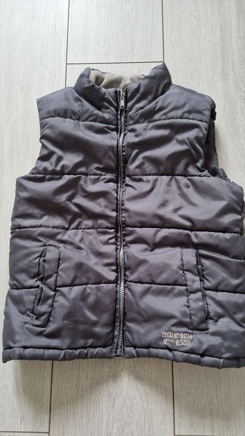 Doudoune  chaude sans manche T 6 ans
