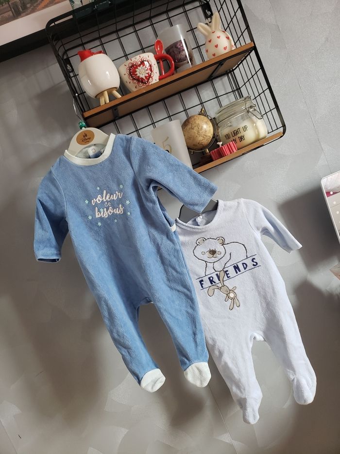 Lot de 2 pyjamas 🎀 mots d'enfants et bebe reve 3 mois 2€50