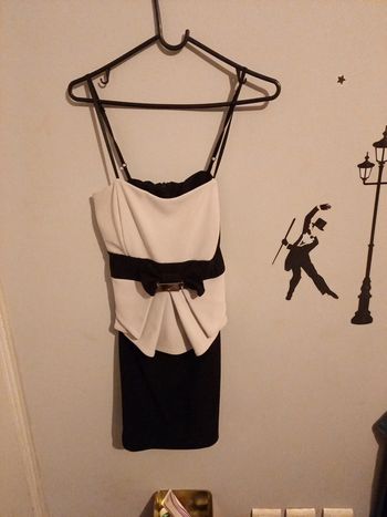 Robe noir et blanche