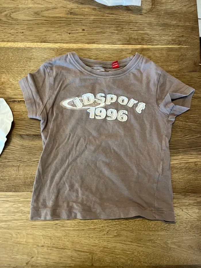 Lot de tee shirt - photo numéro 2