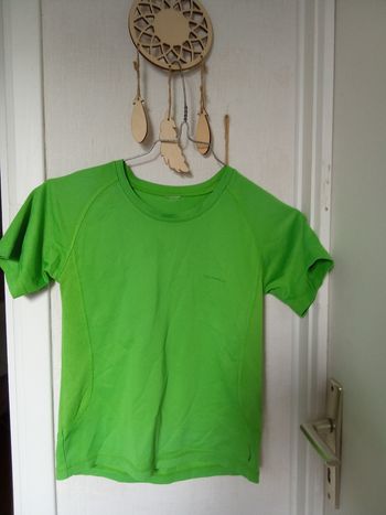 Maillot tee shirt de sport enfant, foot, vert quechua decathlon taille 6-8 ans