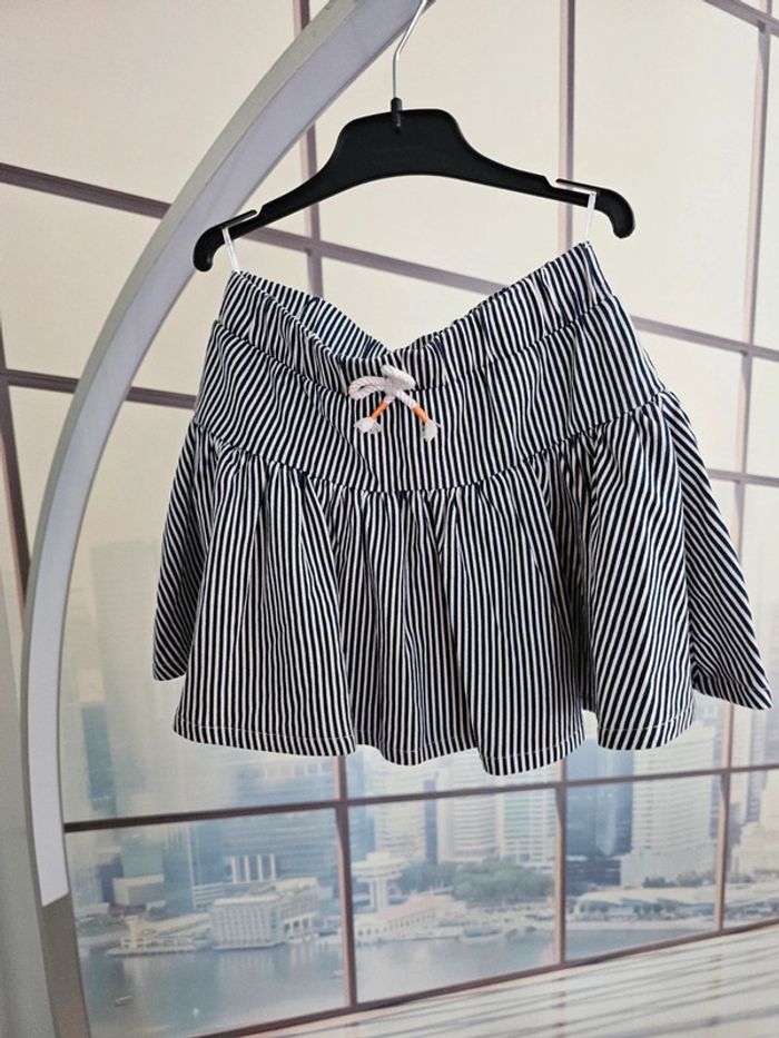 Jupe à rayures C&A taille 5 ans