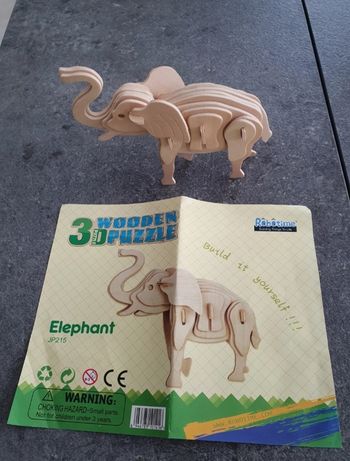 Éléphant en bois à construire