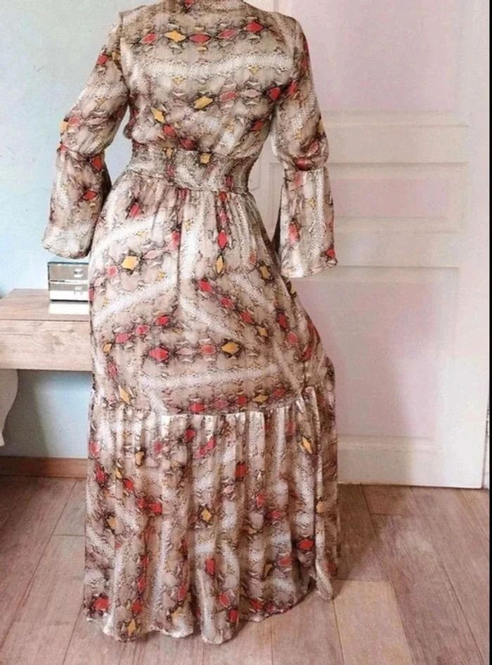 Robe longue  -  Made in  France  -  Motifs reptile  - Maëla  Paris  -  36  -  Parfait état - photo numéro 4