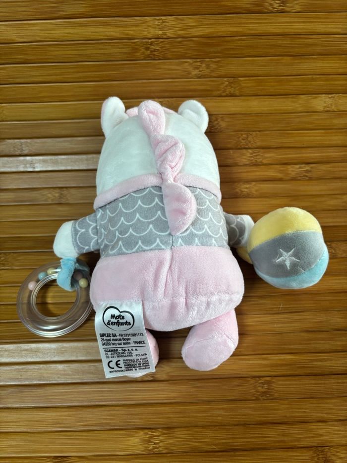 Doudou éveil licorne rose blanc anneau balle mots d enfants - photo numéro 3