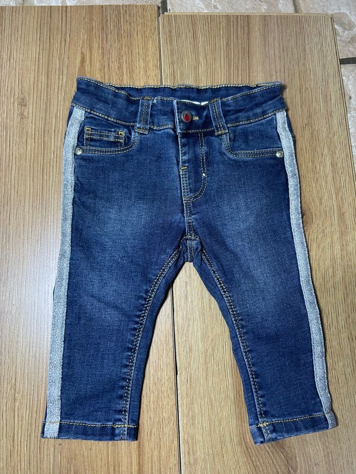 đđ„ LOT JEANS BĂBĂ 6 MOIS â SUPER AFFAIRE đ„đ¶ - photo numĂ©ro 2