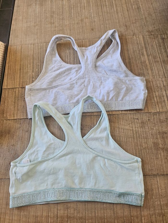 Lot 2 brassières 14ans - photo numéro 2