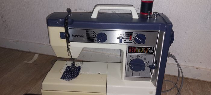 Machine à coudre brother - photo numéro 2
