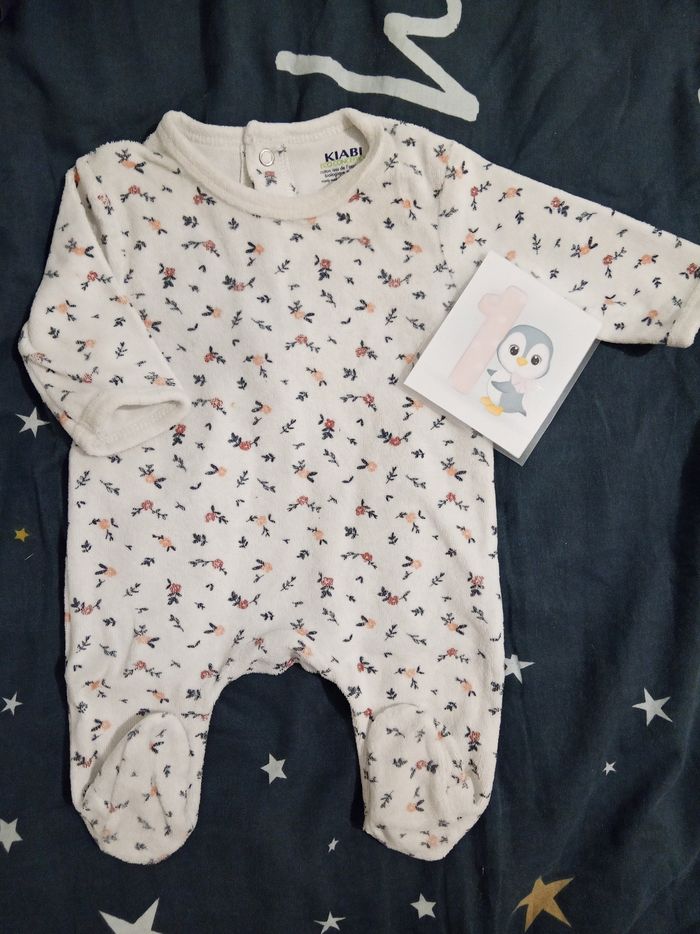 Pyjama blanc fleurie _ 1 mois