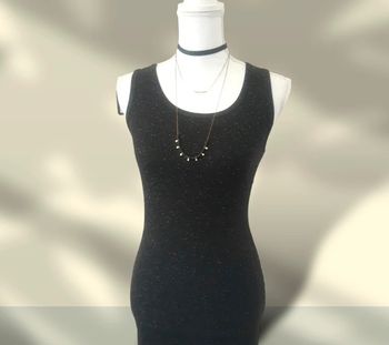 Robe t-shirt mi longue sans manches noire pailletée blanc Forever 21