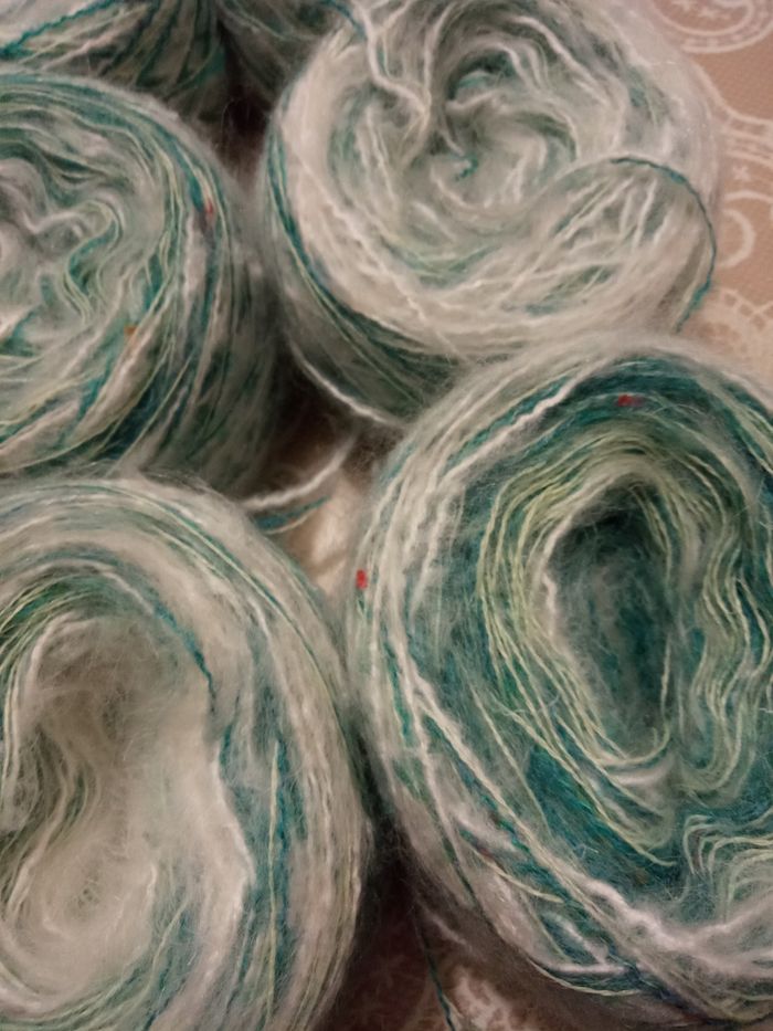 Lot de 6 Pelotes Fantaisies Tons Verts et Blancs (360g) - photo numéro 2